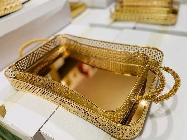 Série plateaux doré 