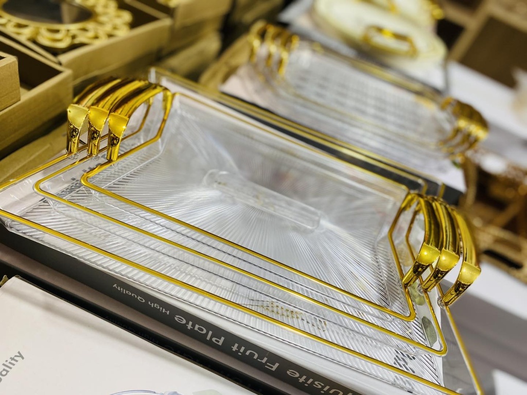 Plateaux en plexiglass 