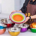  7 Bols en inox  avec couvercles 