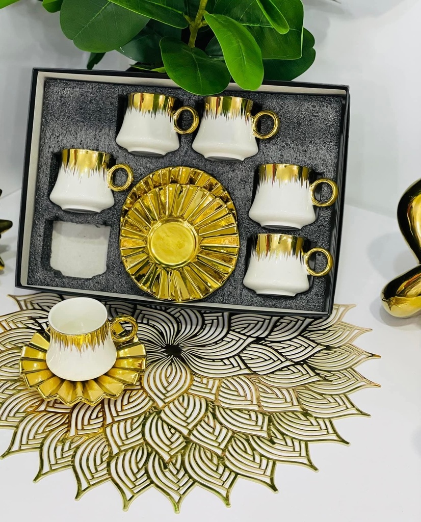 Service café sous tasse zigzag 