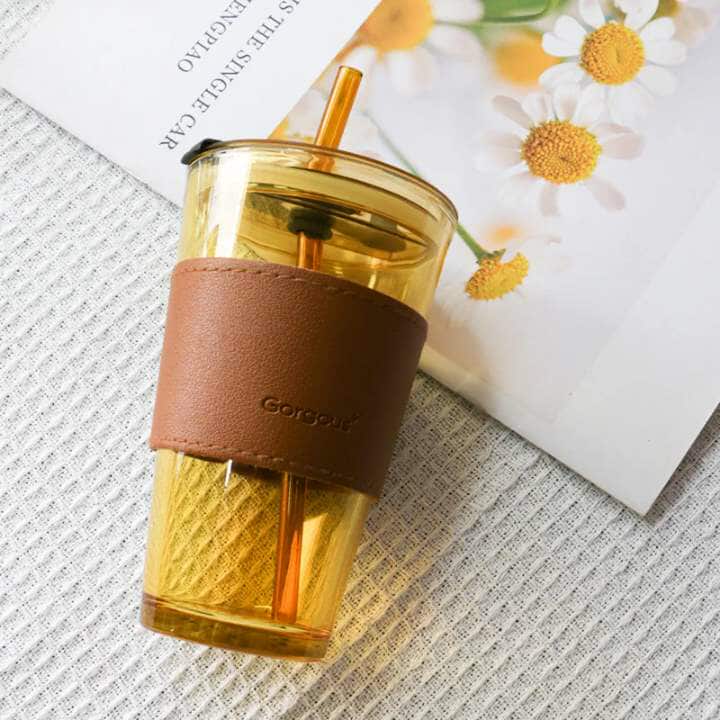 Mug avec paille 
