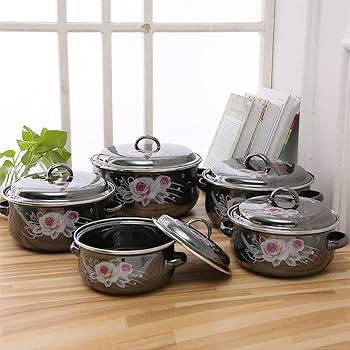 Série Casseroles noir avec fleur