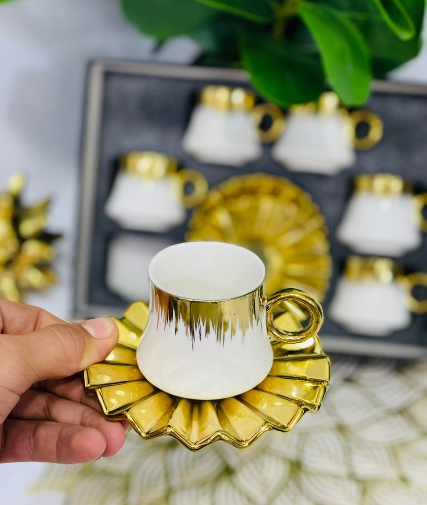 Service café sous tasse zigzag 