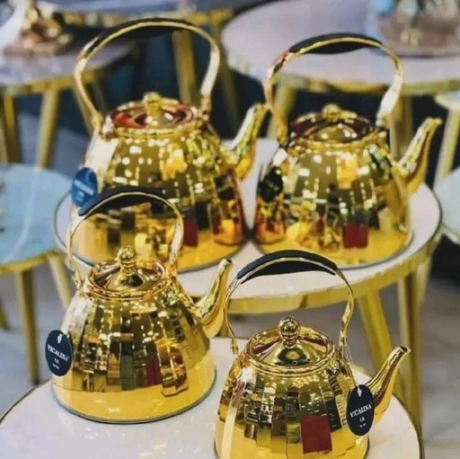Théière en inox avec passoire Doré